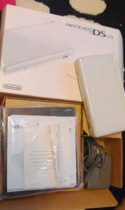 Nintendo DS Lite White (02)